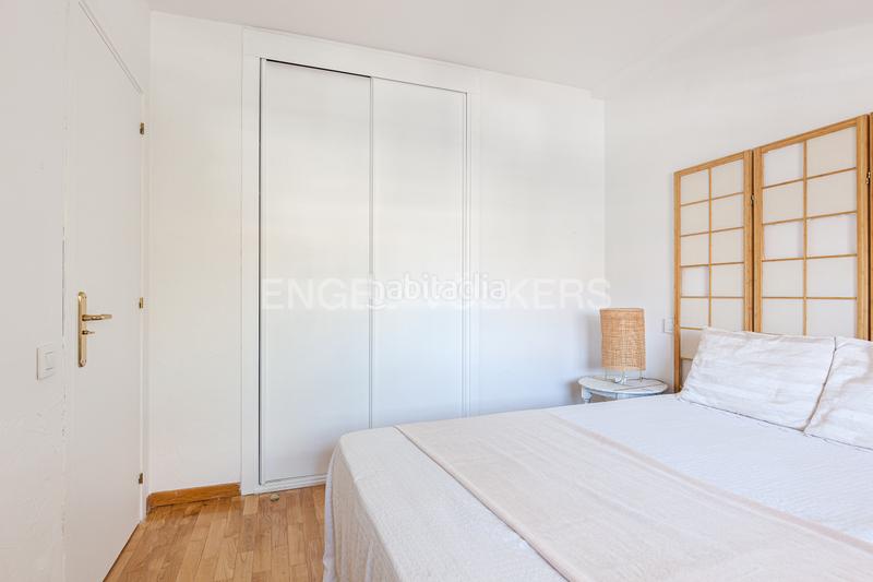 Foto f900079e-c782-4612-ab34-267e6339f87a. Alquiler casa exclusivo chalet en conde de orgaz con piscina y jardines en Madrid