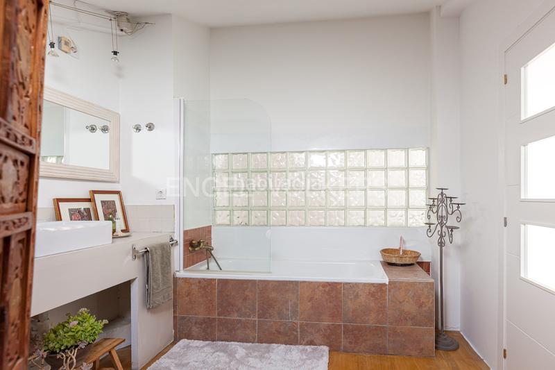 Foto 4f614c8b-f256-4ae1-85ec-8bcb75de1038. Lloguer casa amb calefacció aparcament piscina a Madrid