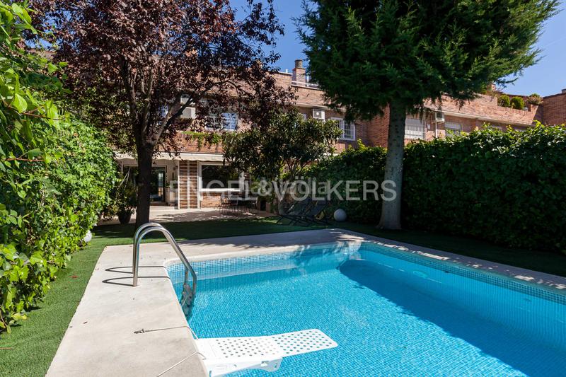 Foto d5b0653a-8f88-47e0-9985-3ab2dedbd2fb. Lloguer casa amb calefacció aparcament piscina a Madrid