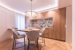 Apartament a Sol. Exquisito apartamento histórico moderno en el corazón de madrid.