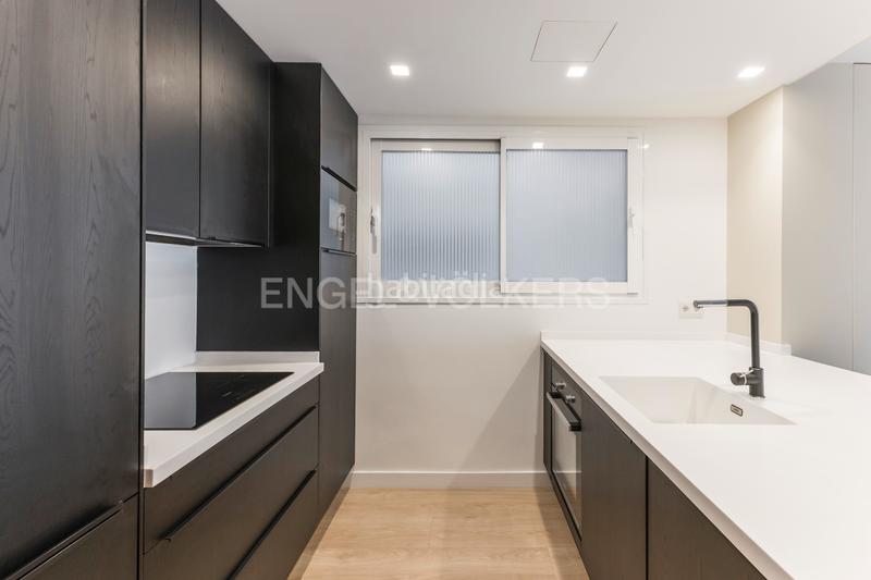 Foto dd9783bb-d4c0-4432-ae33-8d2e9cf66ceb. Lloguer apartament amb calefacció aparcament a Recoletos Madrid