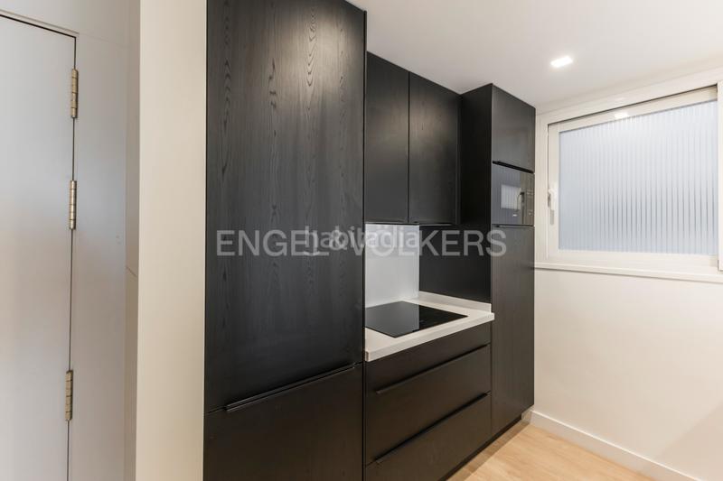 Foto 52f0a186-6e57-40b4-ac40-1d449c7542a6. Location appartement avec chauffage parking dans Recoletos Madrid