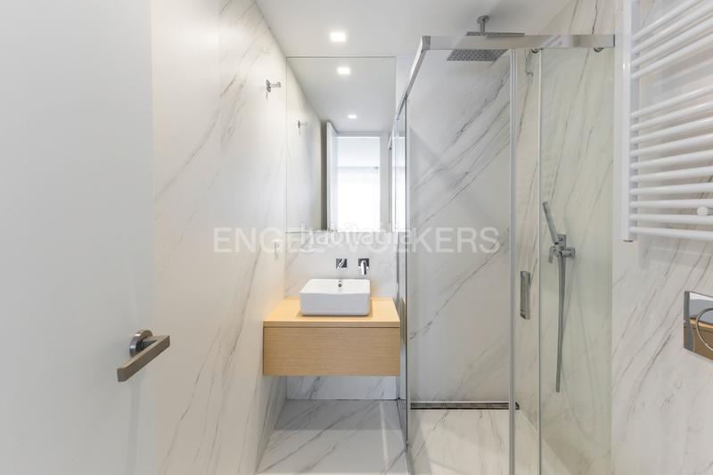 Foto 9e4bcb6f-ad99-4d01-8910-60f6c32f7a72. Location appartement avec chauffage parking dans Recoletos Madrid