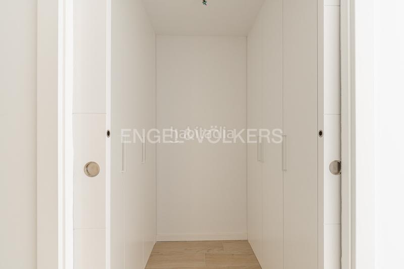 Foto 2d18c2b6-976b-4bc4-aecc-22a0722cb587. Appartement mit heizung parking pool in urbanización La Moraleja La Moraleja