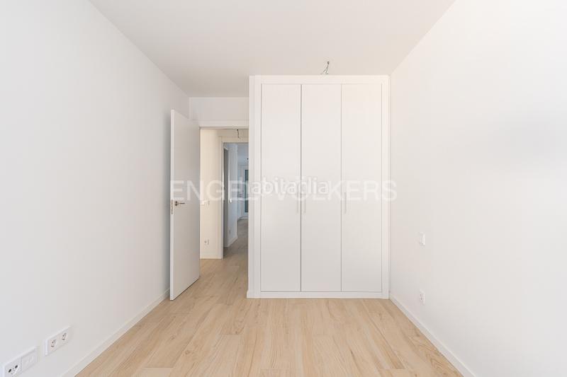 Foto 7c15e9c7-8202-422d-ae81-f6dde0a52091. Appartement mit heizung parking pool in urbanización La Moraleja La Moraleja