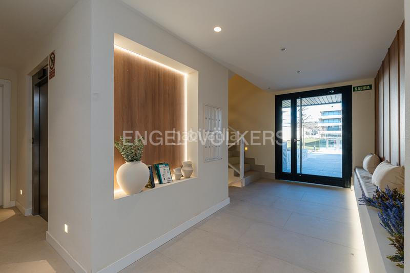 Foto cbc2760b-883b-44c1-b6d6-e843703f8d7f. Appartement mit heizung parking pool in urbanización La Moraleja La Moraleja