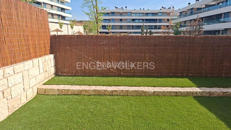 Foto ddc08db9-3530-4ed3-a4a5-80476fdf5b97. Appartement mit heizung parking pool in urbanización La Moraleja La Moraleja