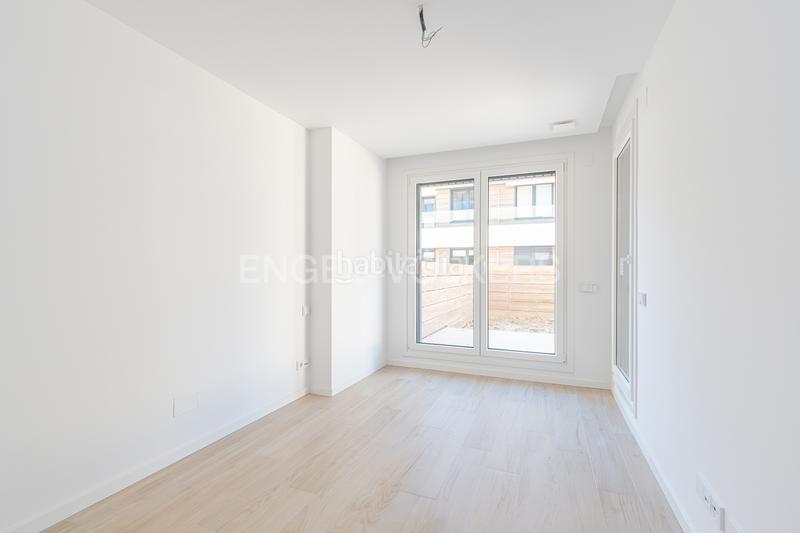 Foto ece05892-b5fa-4ffb-b2d5-0c71e92cf851. Appartement mit heizung parking pool in urbanización La Moraleja La Moraleja