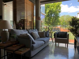 Location Duplex à Ciudad Jardín. Duplex de 2 dormitorios y 2 baños en urbanización con piscina.