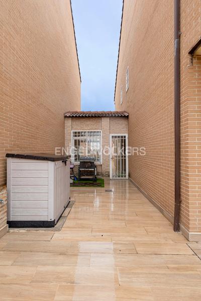 Foto 33cd2ee9-a544-443b-9995-70d6867a82d8. Location maison avec chauffage parking piscine dans Loeches