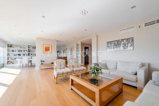 Apartament a Nueva España. Espectacular piso en urbanización con piscina en nueva españa