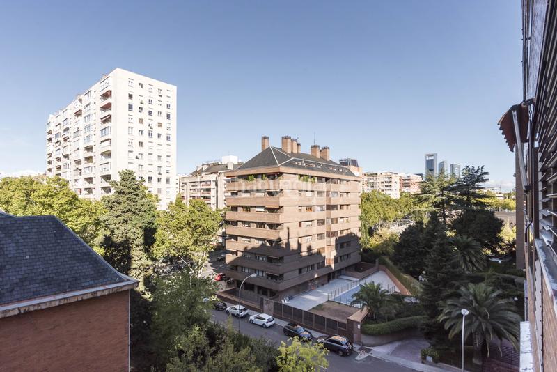 Foto 2a19738c-2699-4bc5-abf4-edc5649e6a25. Lloguer apartament amb calefacció aparcament a Nueva España Madrid