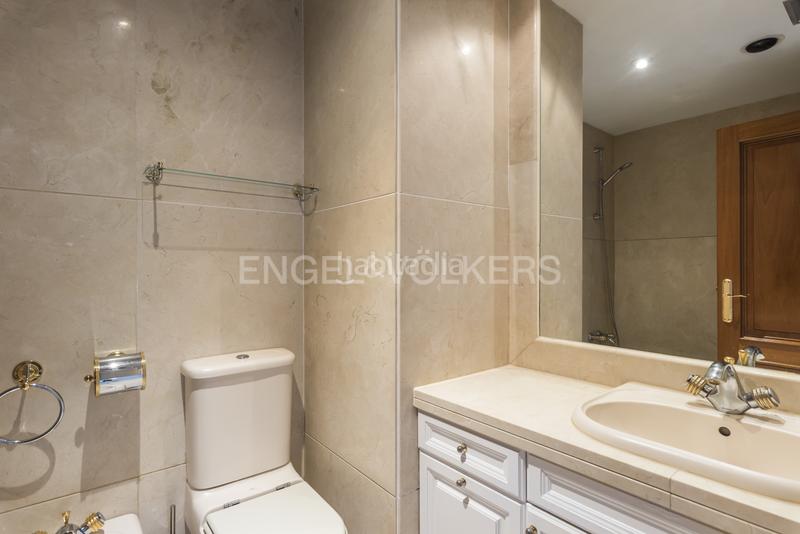 Foto 79a0c499-7fbe-4753-9241-608a2b1f679d. Lloguer apartament amb calefacció aparcament a Nueva España Madrid