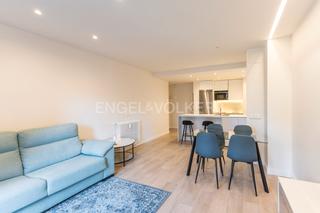Location Appartement à Hispanoamérica-Bernabéu. Exclusivo apartamento de lujo con piscina, parking y cancha de p
