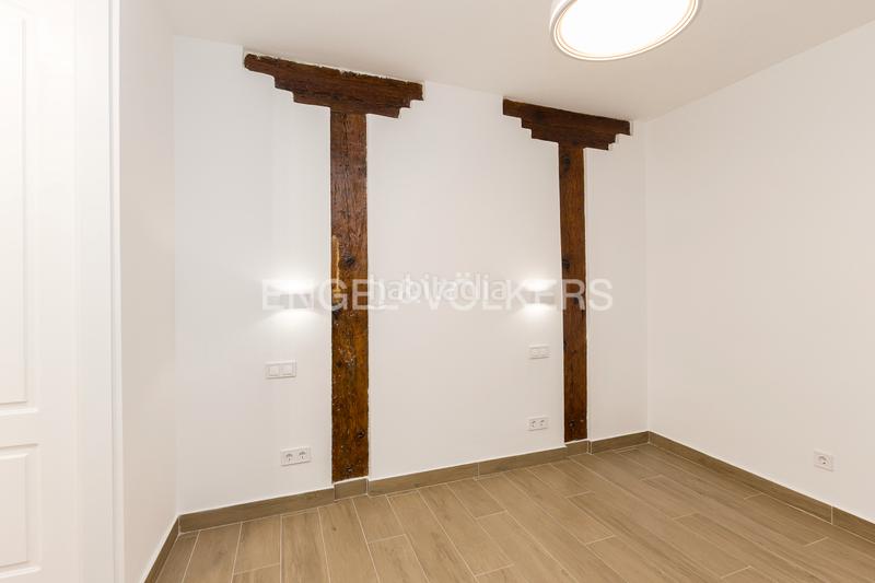 Foto ee476509-4876-4a80-a8a0-722a6bd152fe. Appartement mit heizung in Cortes-Huertas Madrid