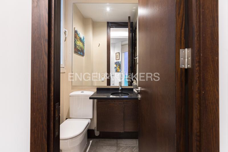 Foto 5ed23d57-49e9-4609-a346-f48676fddd63. Apartamento versátil piso con patio privado en chamberí en Madrid