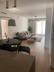 Lloguer Apartament  Avenida del talgo. Moderno bajo con jardín en avenida del talgo
