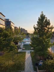 Alquiler Apartamento  Avenida del talgo. Moderno bajo con jardín en avenida del talgo