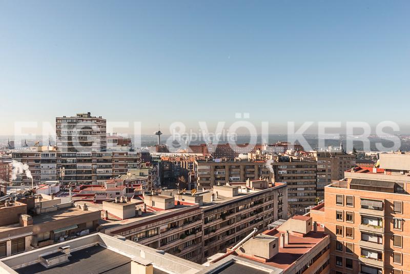 Foto 0debf769-e342-4980-a7f7-f97a511aad03. Àtic amb calefacció a Vallehermoso Madrid