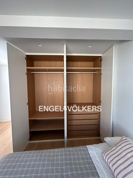 Foto 149a8cd7-cb4f-4e1a-ba5b-6d7fdb78fac1. Dachwohnung mit heizung in Fuente del Berro Madrid