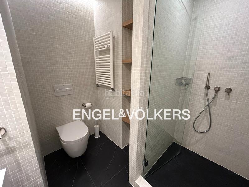 Foto 2d8bb791-544a-4726-b174-2875d824d8f9. Dachwohnung mit heizung in Fuente del Berro Madrid