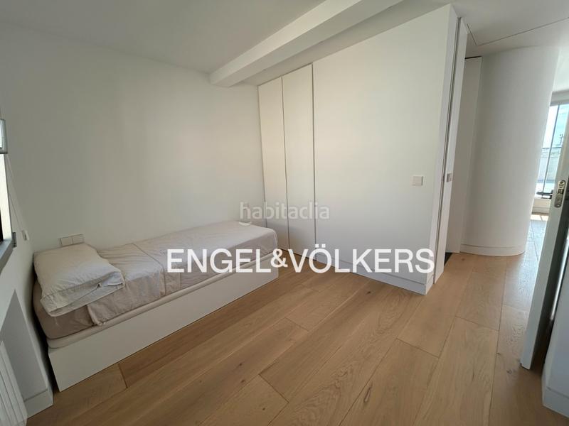 Foto 429c09e7-a80c-47c9-9856-5c9ec8089196. Dachwohnung mit heizung in Fuente del Berro Madrid