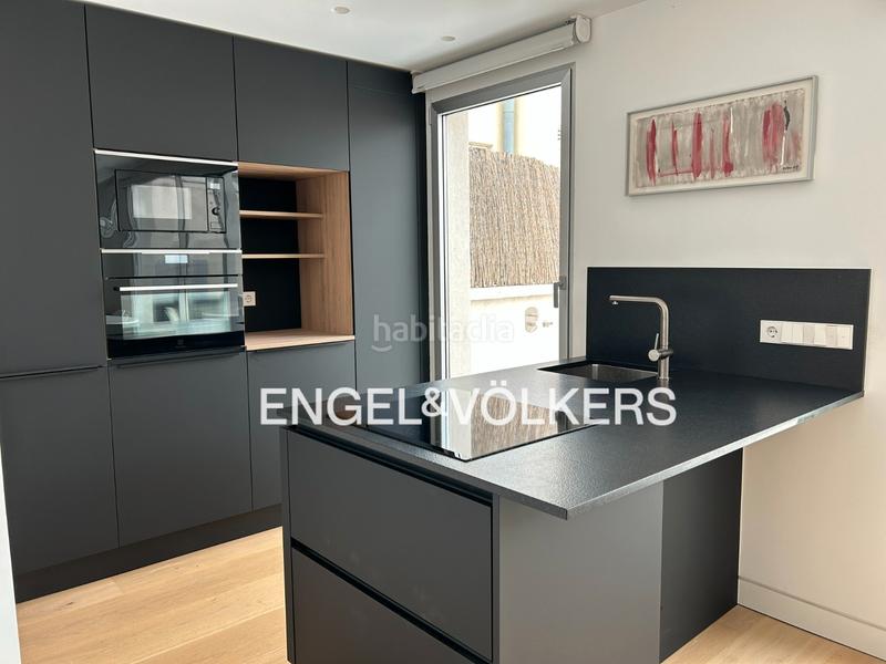 Foto 7dadd343-0866-4e9b-9b1b-8c7e07af2e06. Dachwohnung mit heizung in Fuente del Berro Madrid