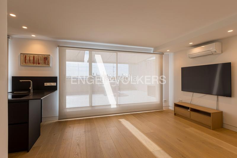 Foto 8bb7288f-ffce-4495-bf5e-987c2cfc2e8c. Dachwohnung mit heizung in Fuente del Berro Madrid