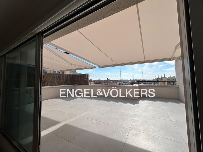 Foto eb2611af-a02d-4833-ba47-4b64a175a74f. Dachwohnung mit heizung in Fuente del Berro Madrid