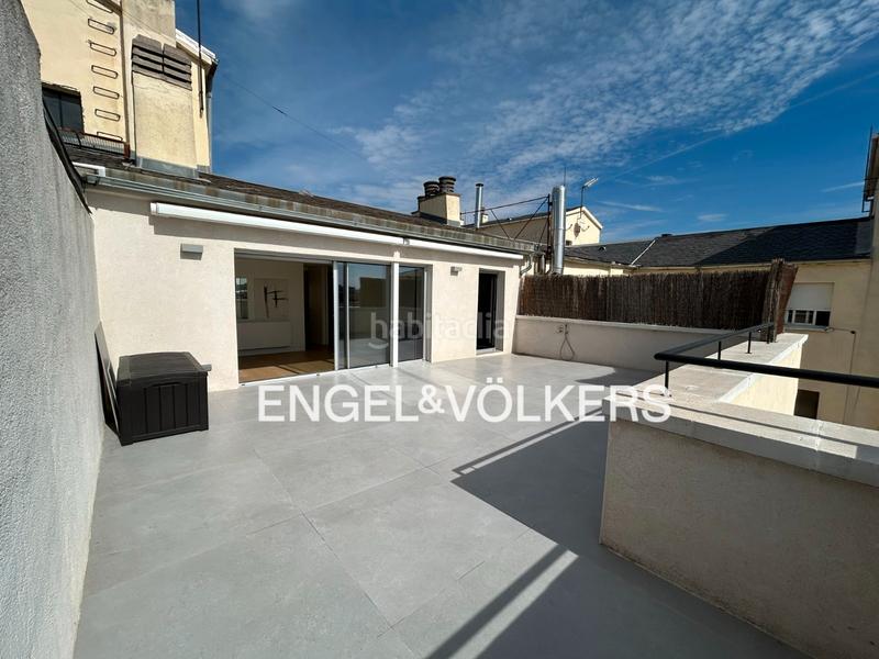 Foto faa0a925-9da9-4ed9-98ac-dbd3000e4889. Dachwohnung mit heizung in Fuente del Berro Madrid