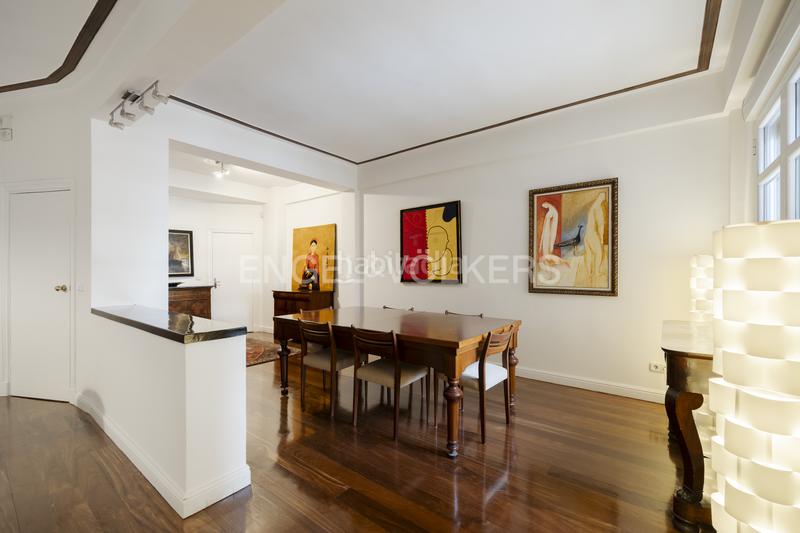 Foto 81edc3b0-777f-4af6-90b8-6a8e5927b03e. Alquiler apartamento magnífica vivienda de lujo en pintor rosales. se alquila amueblada. en Madrid