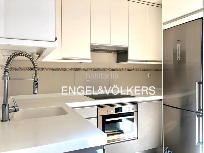 Foto f8bcb2bb-5a8b-4214-b224-5c5d3fb31312. Lloguer àtic amb calefacció aparcament piscina a Colmenar Viejo