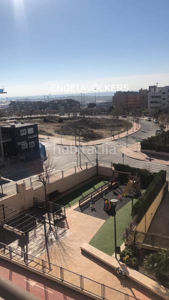 Foto 7986f900-c71b-470f-94b8-416ac29420e3. Rent penthouse with heating parking pool in San Crispín-La Estación Consorcio Colmenar Viejo