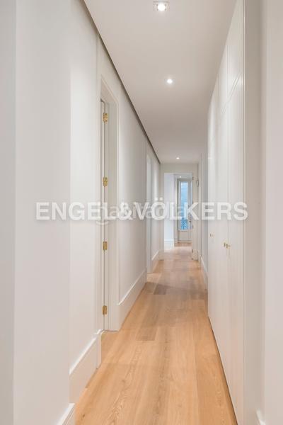 Foto 0e05ddec-fc5a-4ae2-9d64-7e6414def691. Alquiler apartamento piso a estrenar en Almagro en alquiler en Madrid