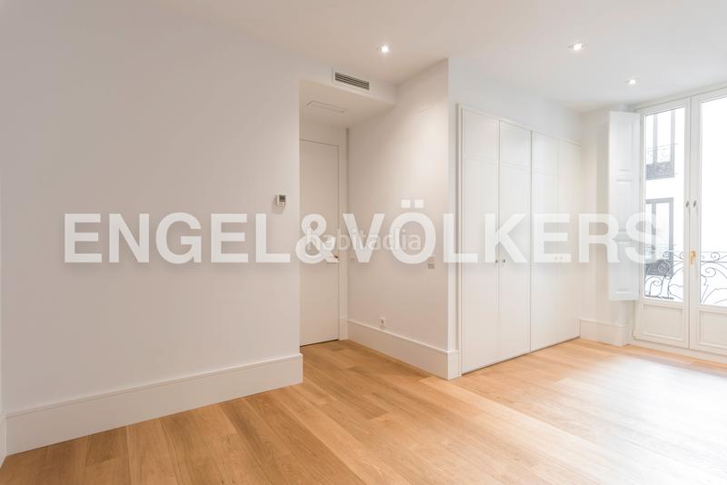 Foto 72e02d6f-a420-4c1a-a622-a452cc6f58da. Alquiler apartamento piso a estrenar en Almagro en alquiler en Madrid