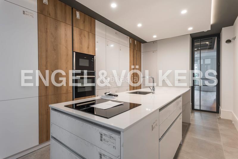 Foto 61d4435c-0aa8-4d79-827f-0e9af0f81a27. Location appartement avec chauffage parking piscine dans Madrid