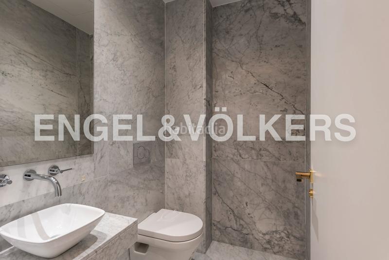 Foto 1c86eb21-e858-4a7a-a039-4adeb7a1eeb2. Rent apartment with heating parking pool in Almagro Madrid