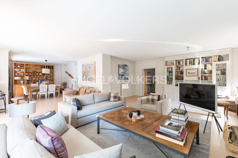 Foto 0cdab7d5-4ed8-4d8b-87ae-41fba66a6b5e. Casa chalet individual con piscina en el plantío, aravaca, en Madrid