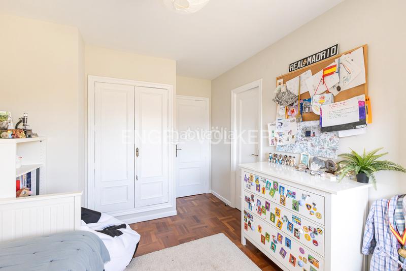 Foto 0d25b75c-cecc-4c03-80c5-c510e9d2fc40. Casa chalet individual con piscina en el plantío, aravaca, en Madrid