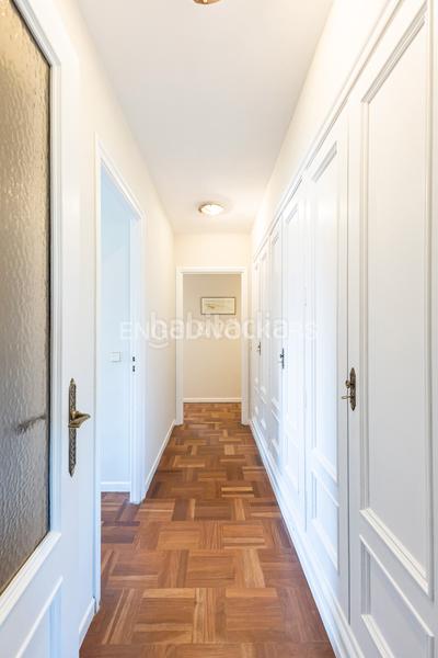 Foto 6b2dad2d-8a38-466c-8b58-ee1efa8e007b. Casa chalet individual con piscina en el plantío, aravaca, en Madrid