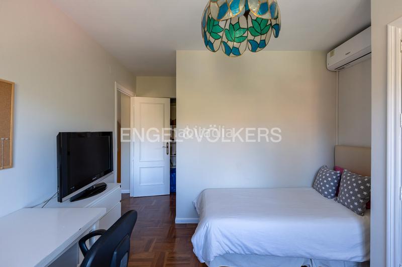 Foto 9c825327-3254-42f4-8bdb-5924aaae4710. Casa chalet individual con piscina en el plantío, aravaca, en Madrid