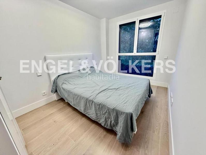 Foto 14dad0d0-fea0-4173-8964-ac0d3cc7dc28. Lloguer apartament amb calefacció aparcament piscina a Madrid