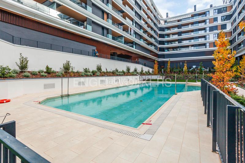 Foto 55edf324-0478-4443-be66-d1fe72a9ad1e. Lloguer apartament amb calefacció aparcament piscina a Madrid