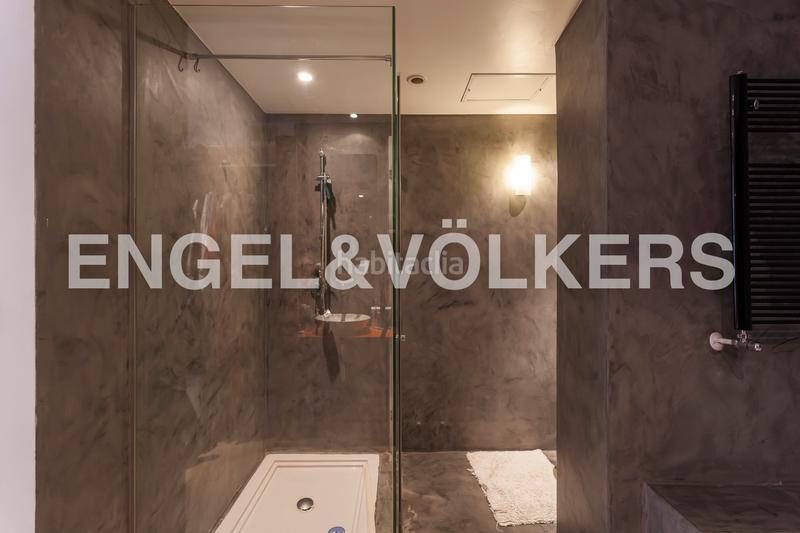 Foto 7a2e6786-6244-47b8-8299-2726a8f186d1. Attico con riscaldamento parcheggio in Guindalera Madrid