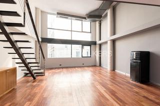 Miete Loft in Virgen del Cortijo-Manoteras. Moderno loft dúplex reformado en avenida de manoteras, madrid