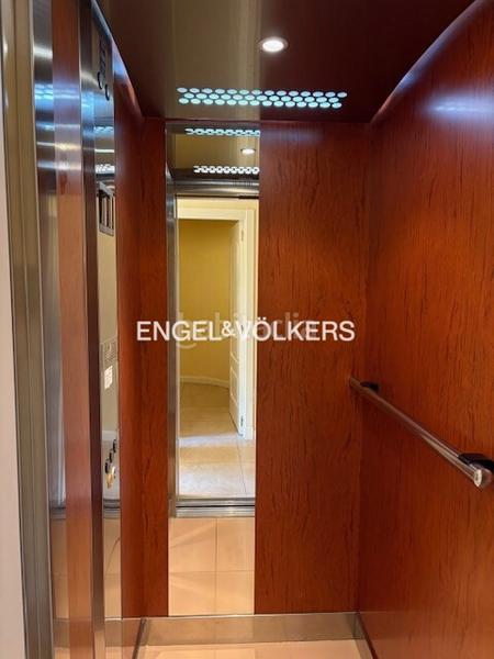 Foto 5ee0cd6f-2a90-4ddb-8ee9-c9927a740937. Casa amb calefacció aparcament piscina a Somosaguas Pozuelo de Alarcón