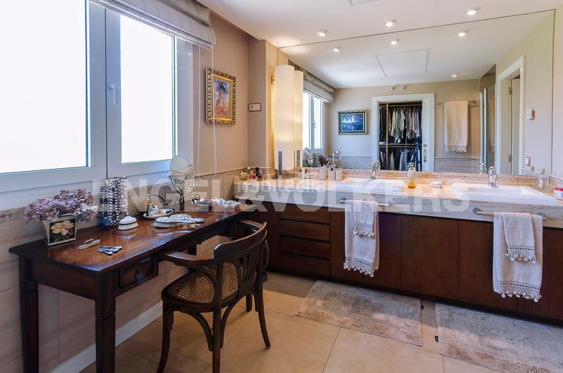 Foto 971fba9a-7cb0-4b12-9051-82b6afe6bae4. Casa amb calefacció aparcament piscina a Somosaguas Pozuelo de Alarcón