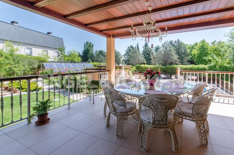 Foto b1227107-612b-439d-815e-f45901e75664. Casa amb calefacció aparcament piscina a Somosaguas Pozuelo de Alarcón