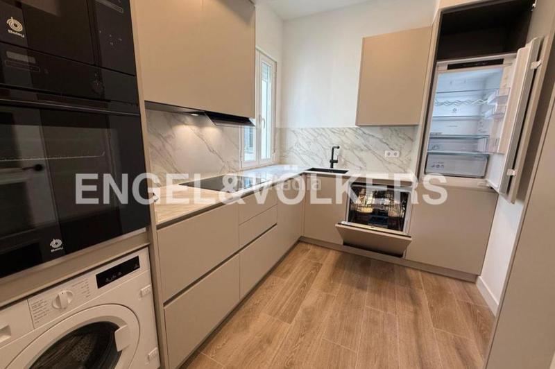 Foto 73a81076-c8a2-48f0-9c3a-1a34ba074948. Location appartement avec chauffage dans Argüelles Madrid