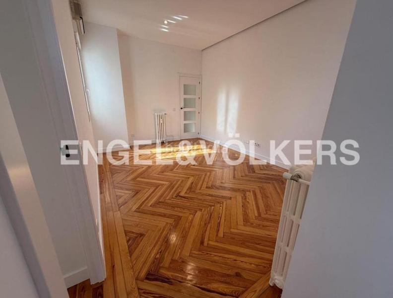 Foto daa61a9a-db91-478d-95ee-ca43257c657c. Location appartement avec chauffage dans Argüelles Madrid